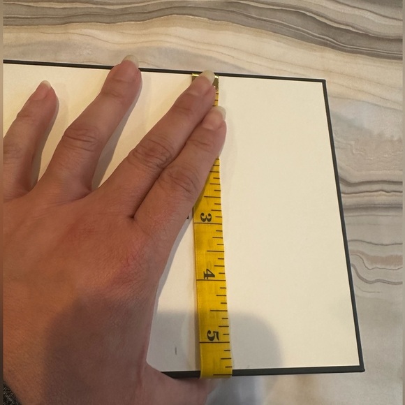 Chanel Classic White Box - Picture 9 of 9